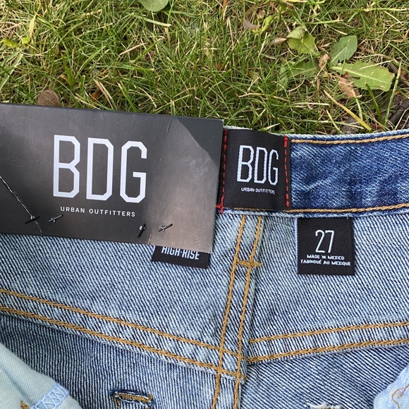 High rise jean shorts - Picture 3 of 4